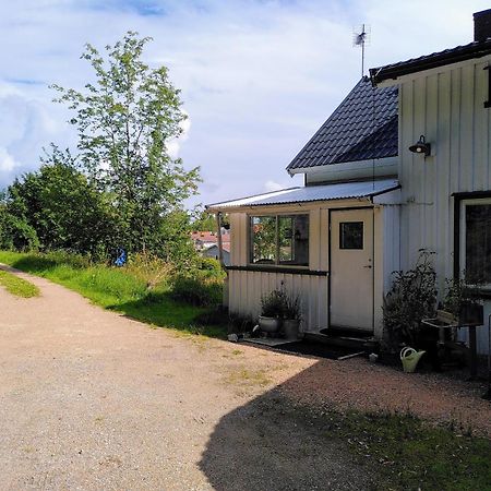 Laegenhet Naturnaera I Henån Exterior photo